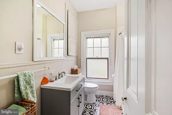 Haddonfield, NJ 08033,49 B CHESTNUT ST