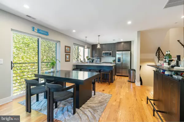 Philadelphia, PA 19125,1647 E EYRE ST #8