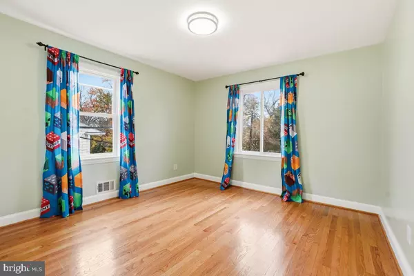 Hyattsville, MD 20783,3217 GUMWOOD DR