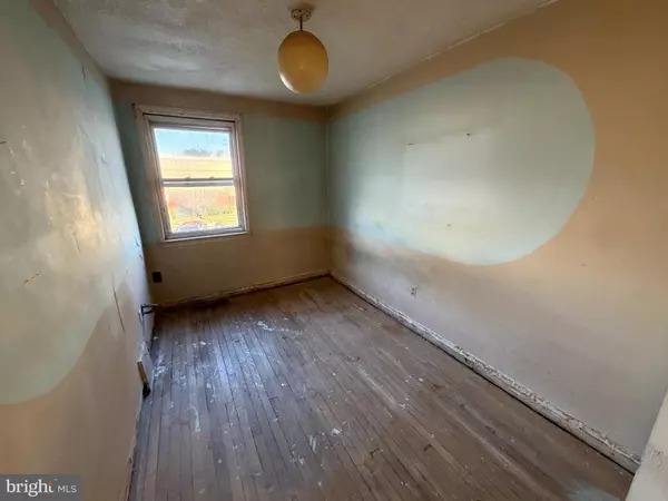 Baltimore, MD 21225,628 ROUNDVIEW RD