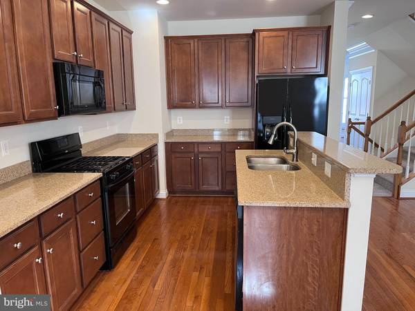 Haymarket, VA 20169,16099 PITNER ST