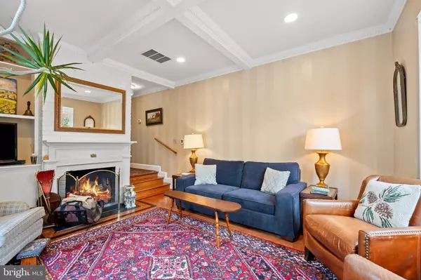 Alexandria, VA 22314,714 GIBBON ST