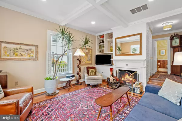 Alexandria, VA 22314,714 GIBBON ST