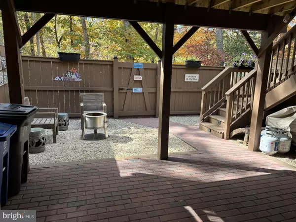 Springfield, VA 22153,7957 HIDDEN BRIDGE DR