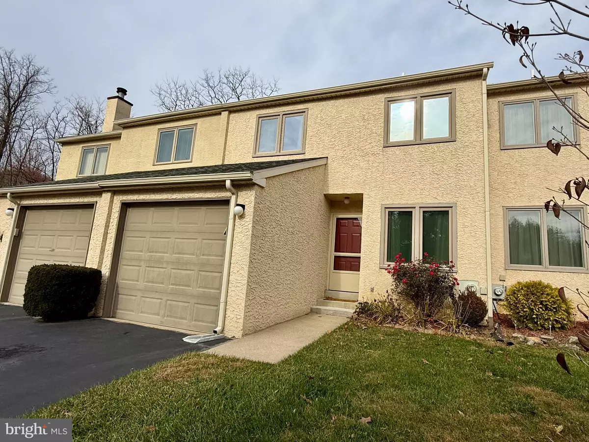 Media, PA 19063,523 SUMMIT CT