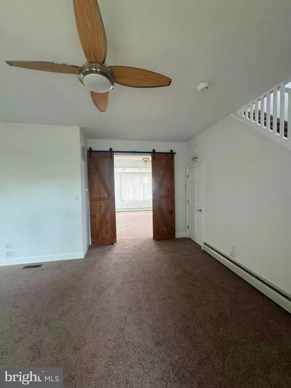 Maple Shade, NJ 08052,702 E MAIN ST