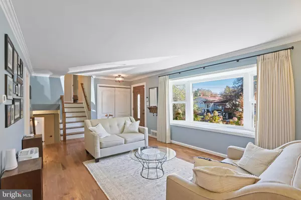 Annandale, VA 22003,4402 MEDFORD DR