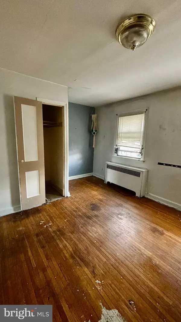 Philadelphia, PA 19135,6411 MARSDEN ST