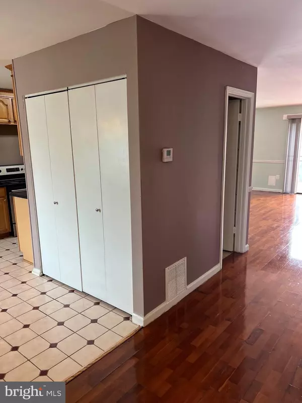 Herndon, VA 20170,322 RENEAU WAY