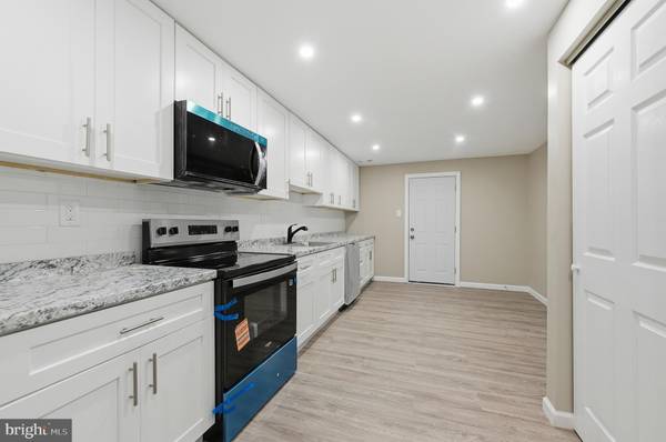 Pennsville, NJ 08070,667 S BROADWAY