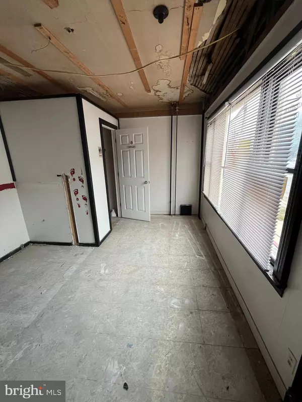 Columbia, PA 17512,27 AND 29 S 5TH ST