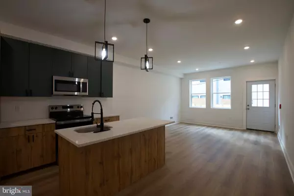 Philadelphia, PA 19133,1224 W SILVER ST #1