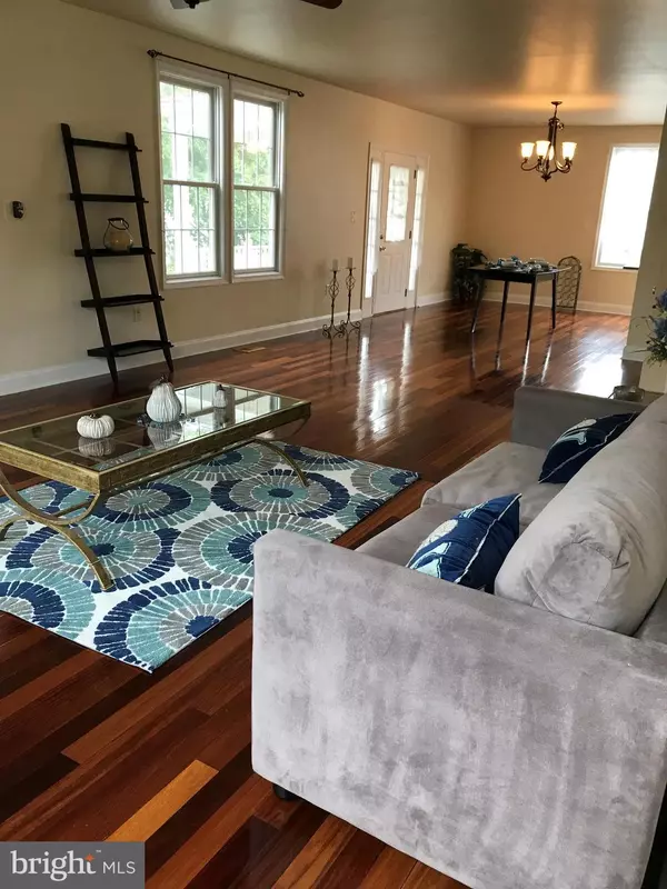 Arlington, VA 22204,2022 S GLEBE RD