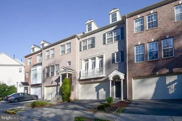 Fairfax, VA 22030,4604 CARISBROOKE LN