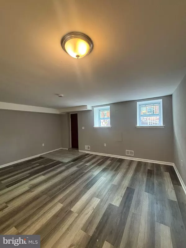 Baltimore, MD 21217,906 N FULTON AVE #A