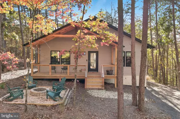 Basye, VA 22810,395 DELORIS RD