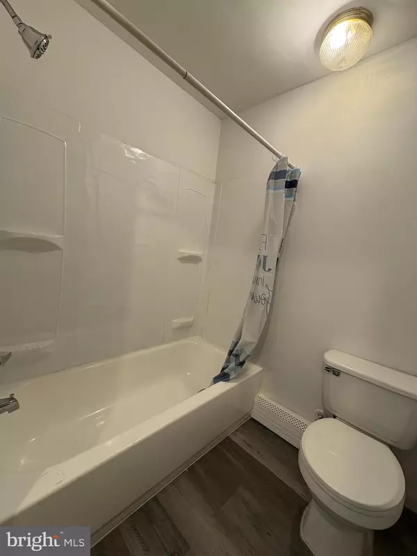 Laurel Springs, NJ 08021,38 BROADWAY #D