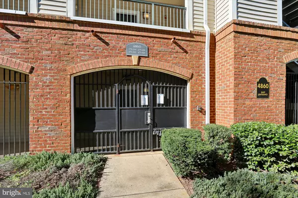 Alexandria, VA 22304,4860 EISENHOWER AVE #297