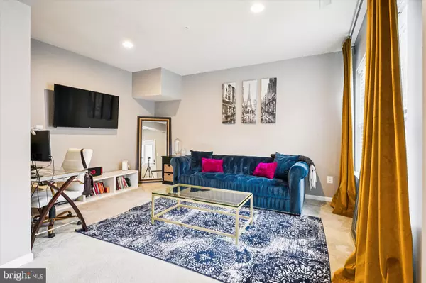 Waldorf, MD 20601,9828 USHERS PL