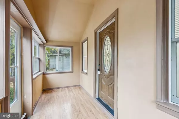 Moorestown, NJ 08057,106 PINE ST