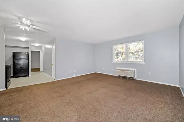 New Castle, DE 19720,602 N DUPONT HWY