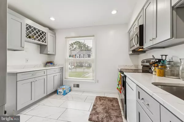 Woodbridge, VA 22192,1422 FLAGSHIP DR