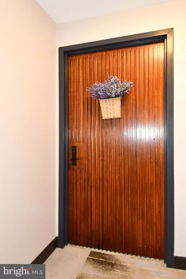 Alexandria, VA 22314,400 MADISON ST #1008