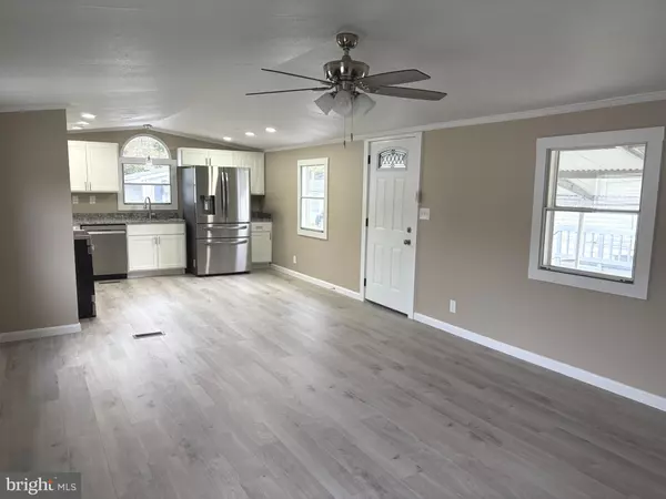 Baltimore, MD 21222,806 LESWOOD CT