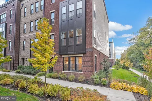 Mclean, VA 22102,7436 BACKETT WOOD TER #505