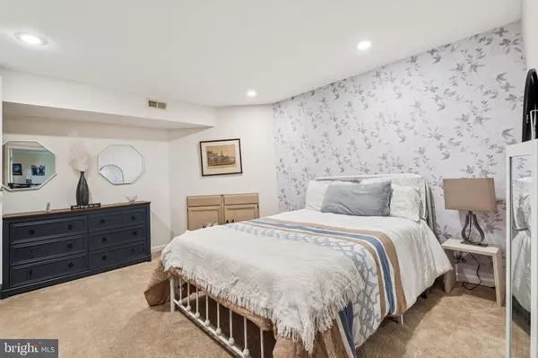 Sterling, VA 20165,47660 PENNRUN WAY