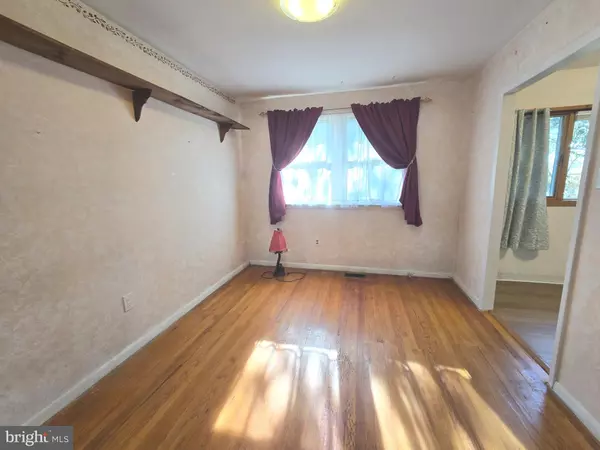 Cherry Hill, NJ 08002,223 W MIAMI AVE