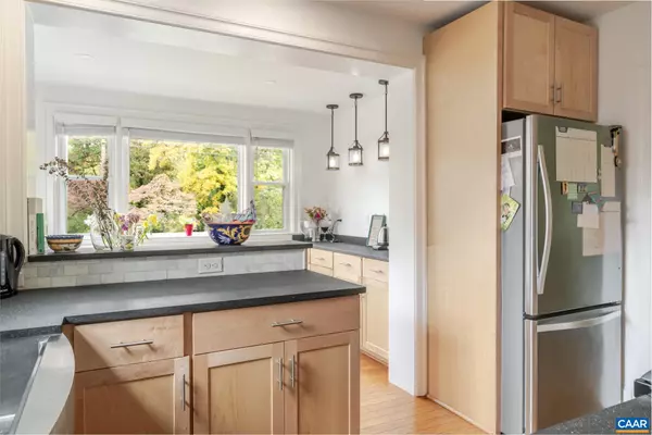 Charlottesville, VA 22903,203 RAYMOND AVE