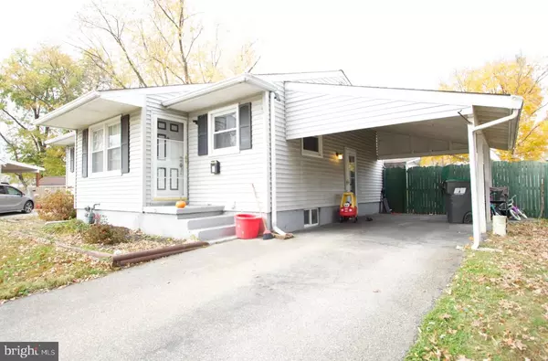 8 VICAR LN, New Castle, DE 19720