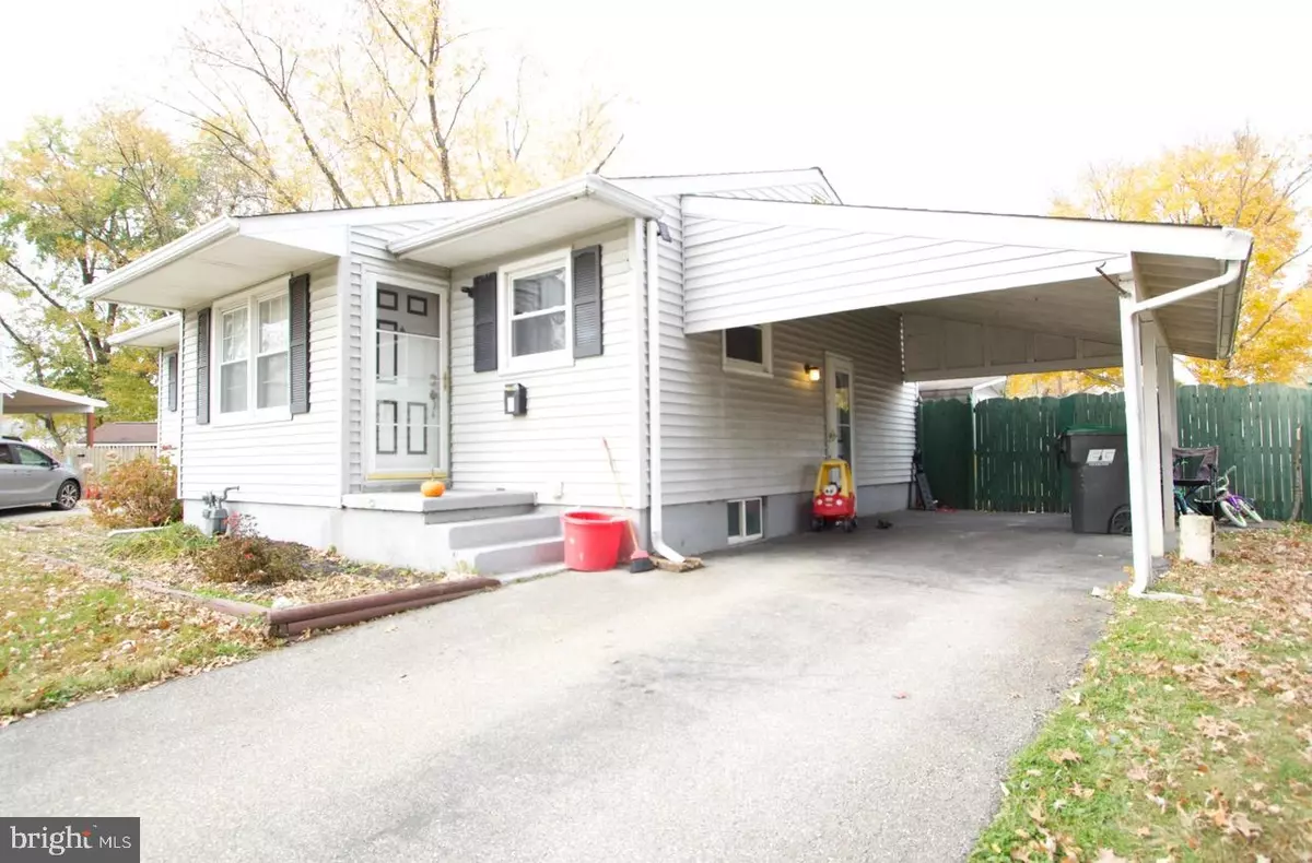 New Castle, DE 19720,8 VICAR LN