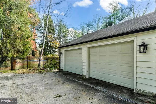 Villanova, PA 19085,1611 LARK LN