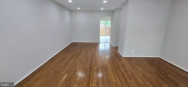 Washington, DC 20018,3103 APPLE RD NE #1