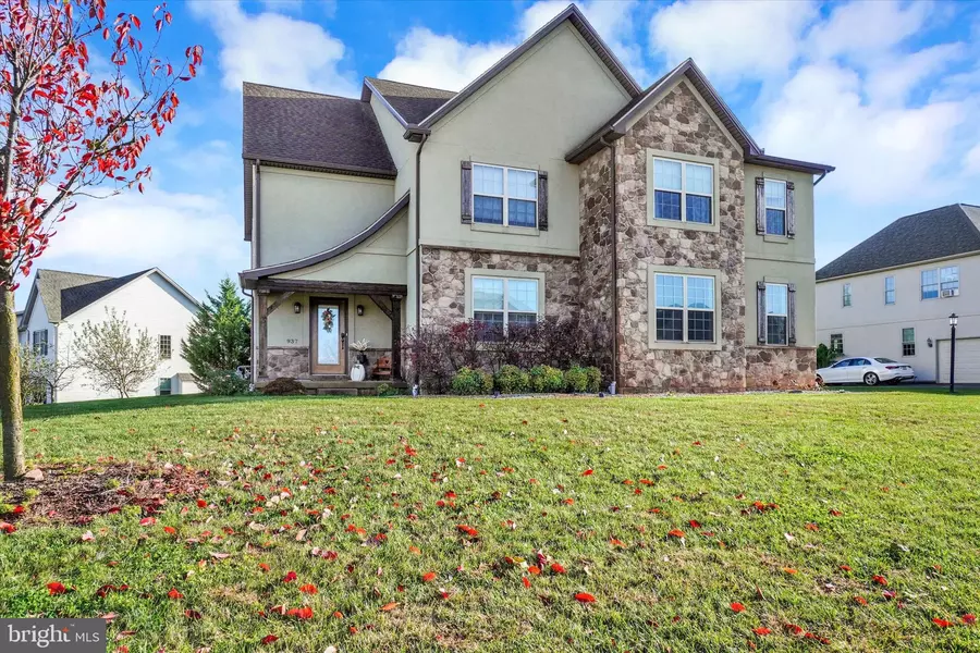 937 WETHERBURN DR, York, PA 17404