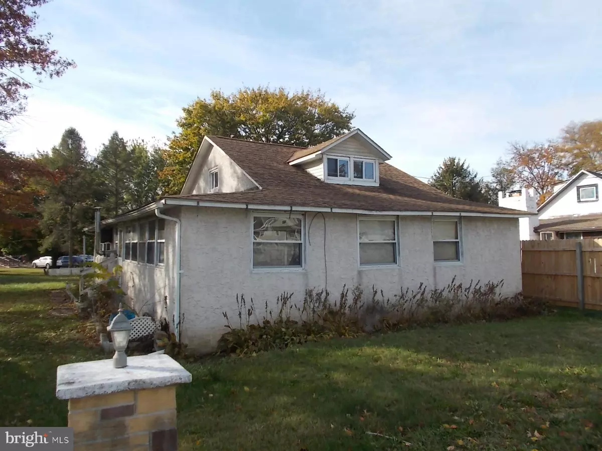 Douglassville, PA 19518,24 4TH ST