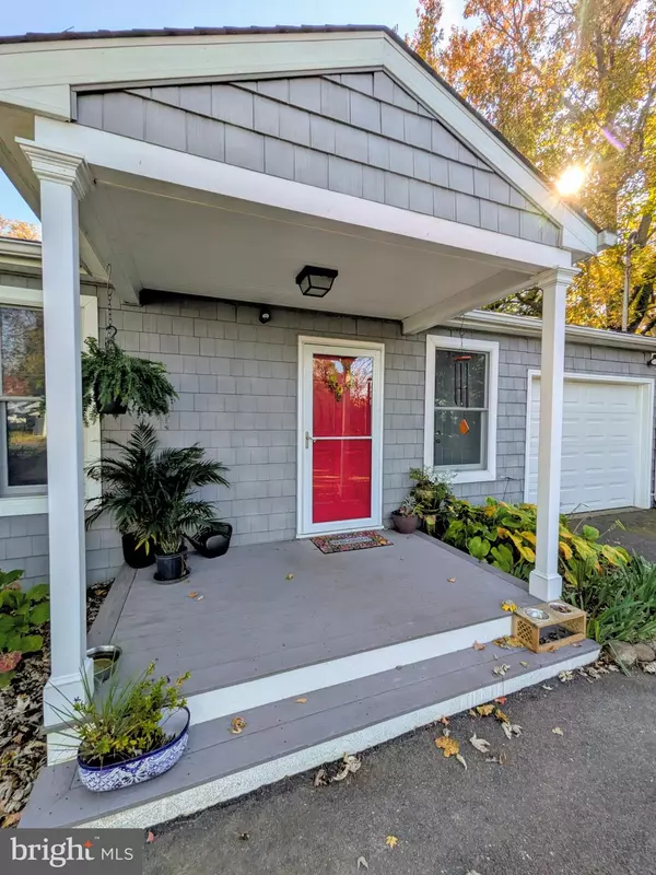 Grasonville, MD 21638,965 CHESTER RIVER DR