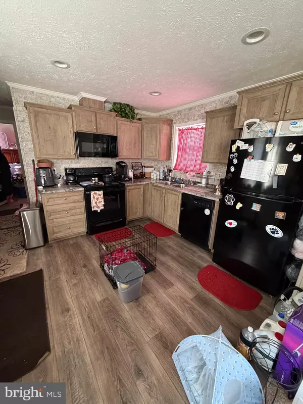 Mertztown, PA 19539,4 ROTH AVE