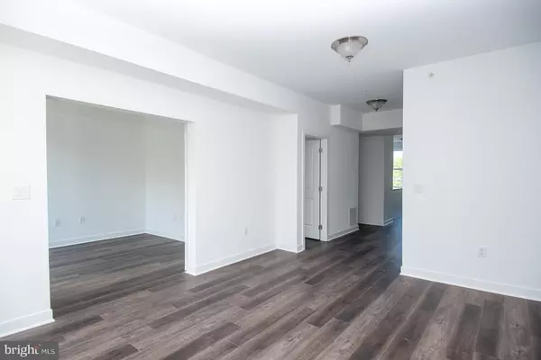 Princeton Junction, NJ 08550,43 PRINCETON HIGHTSTOWN RD #2103