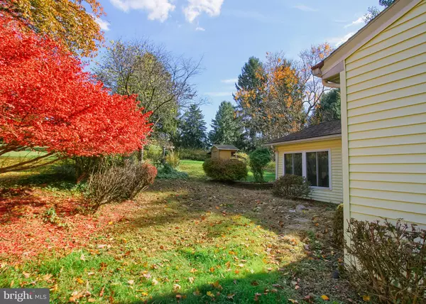 Harrisburg, PA 17111,740 SHADY DR