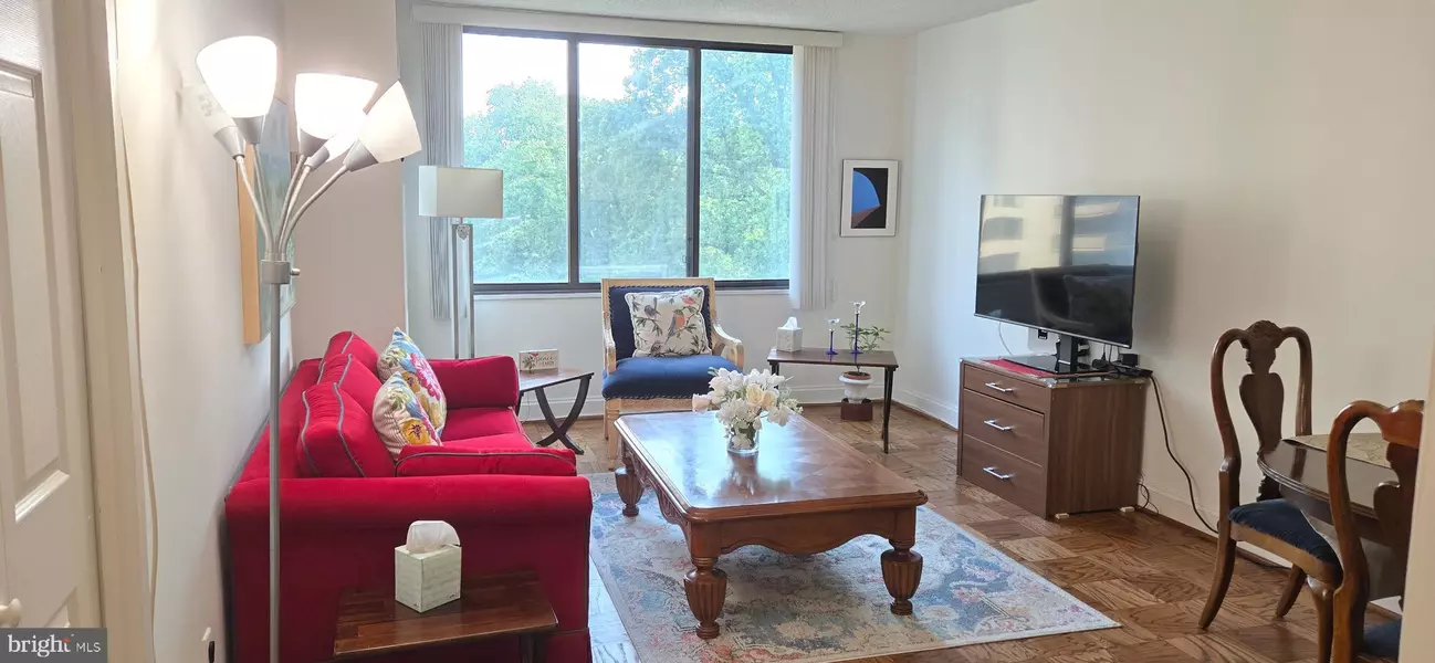 5225 POOKS HILL RD #703N, Bethesda, MD 20814