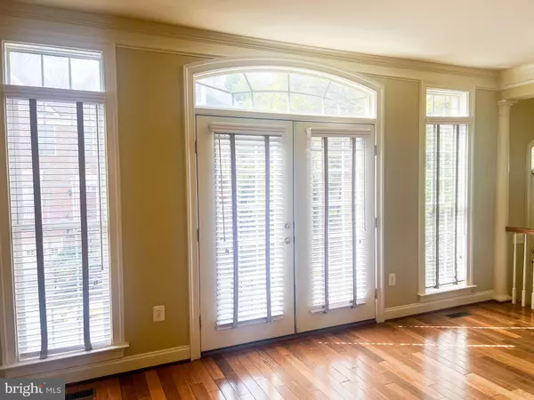 Springfield, VA 22152,6403 VELLIETY LN