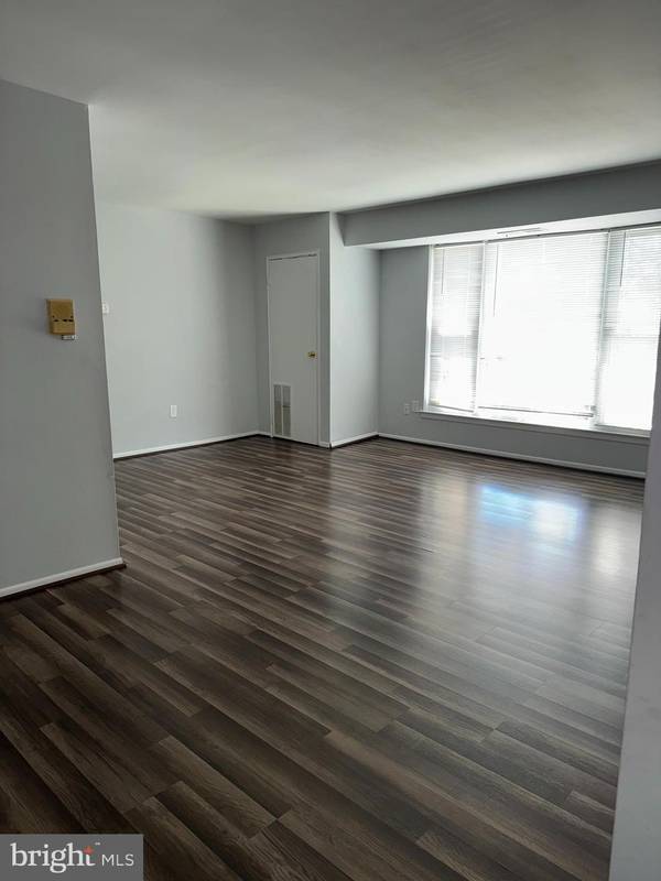 Philadelphia, PA 19152,2201 STRAHLE ST #C302