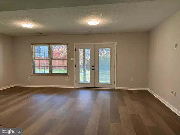 Laurel, MD 20724,8102 MALLARD SHORE DR