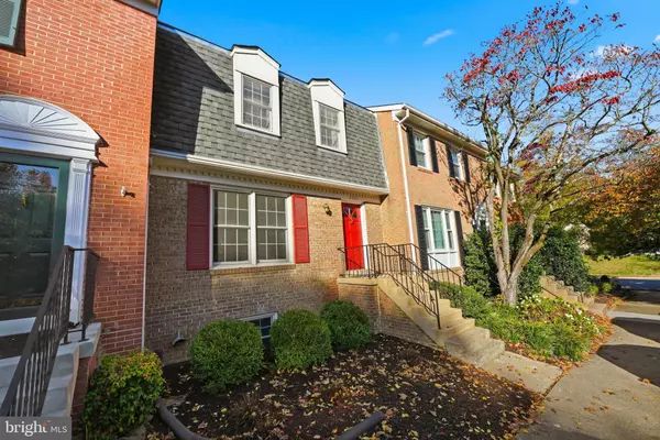 Vienna, VA 22180,2804 LAFORA CT