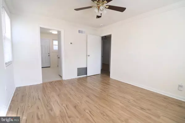 Rockville, MD 20850,407 N HORNERS LN