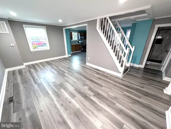 Dundalk, MD 21222,8102 CORNWALL RD