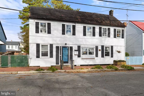 6 DELAWARE ST, Saint Georges, DE 19733